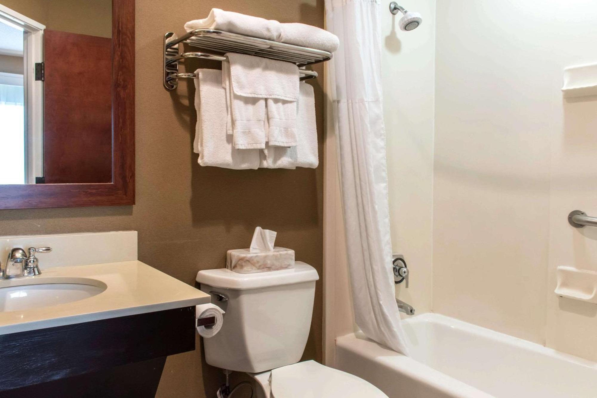 Comfort Near Montage Mountain Hotel